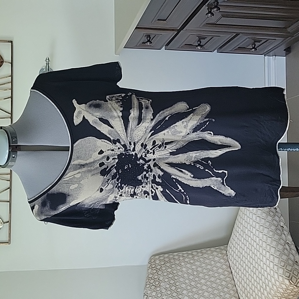Womens tunic length top